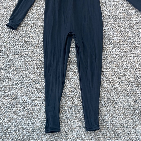 SKIMS Fits Everybody Long Sleeve Catsuit Bodysuit Unitard – Black – Medium - Picture 3 of 7